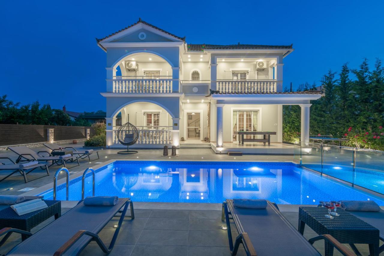 Luxury Vanato & Pool Вилла